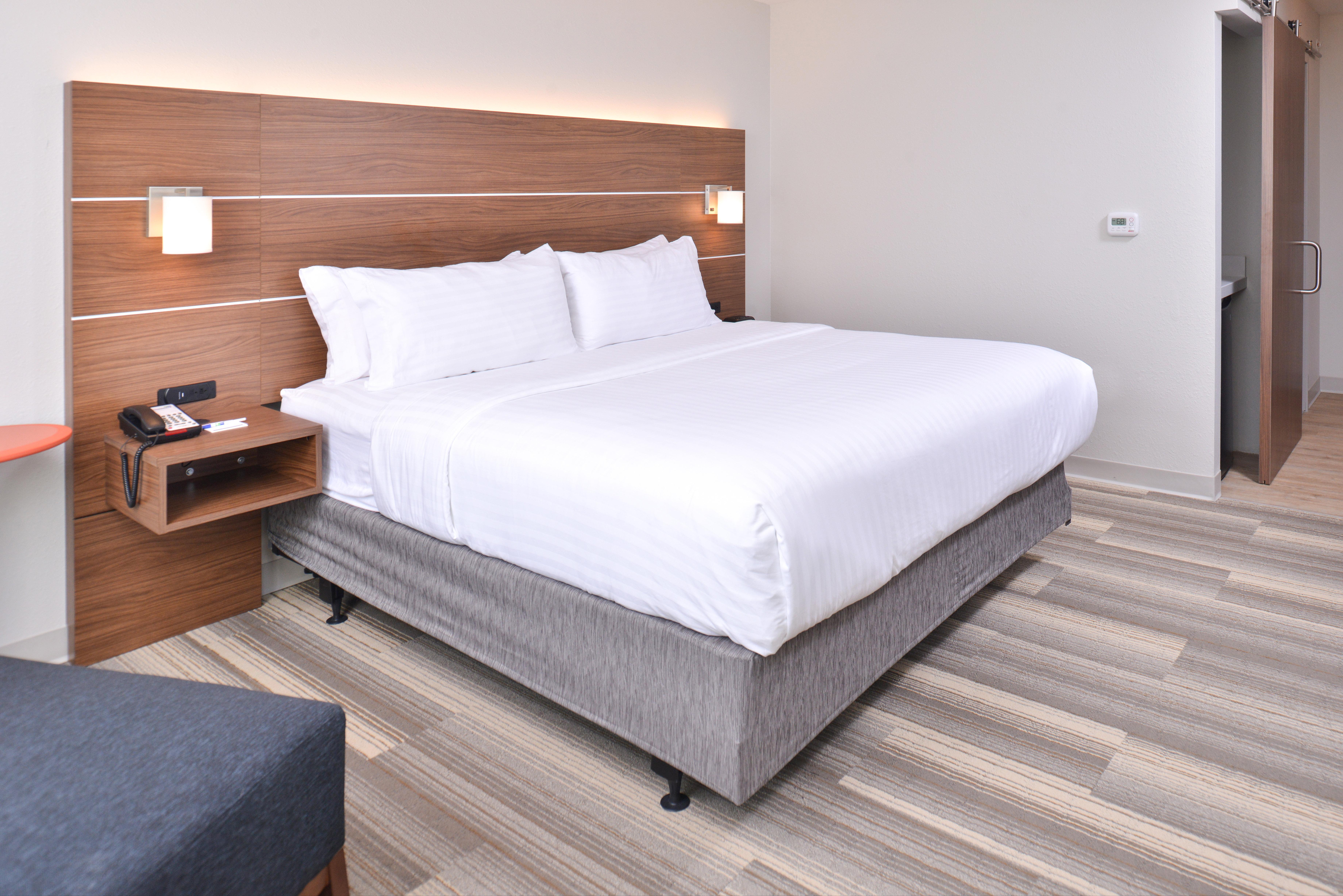 Holiday Inn Express & Suites Omaha Airport By Ihg Carter Lake Eksteriør billede