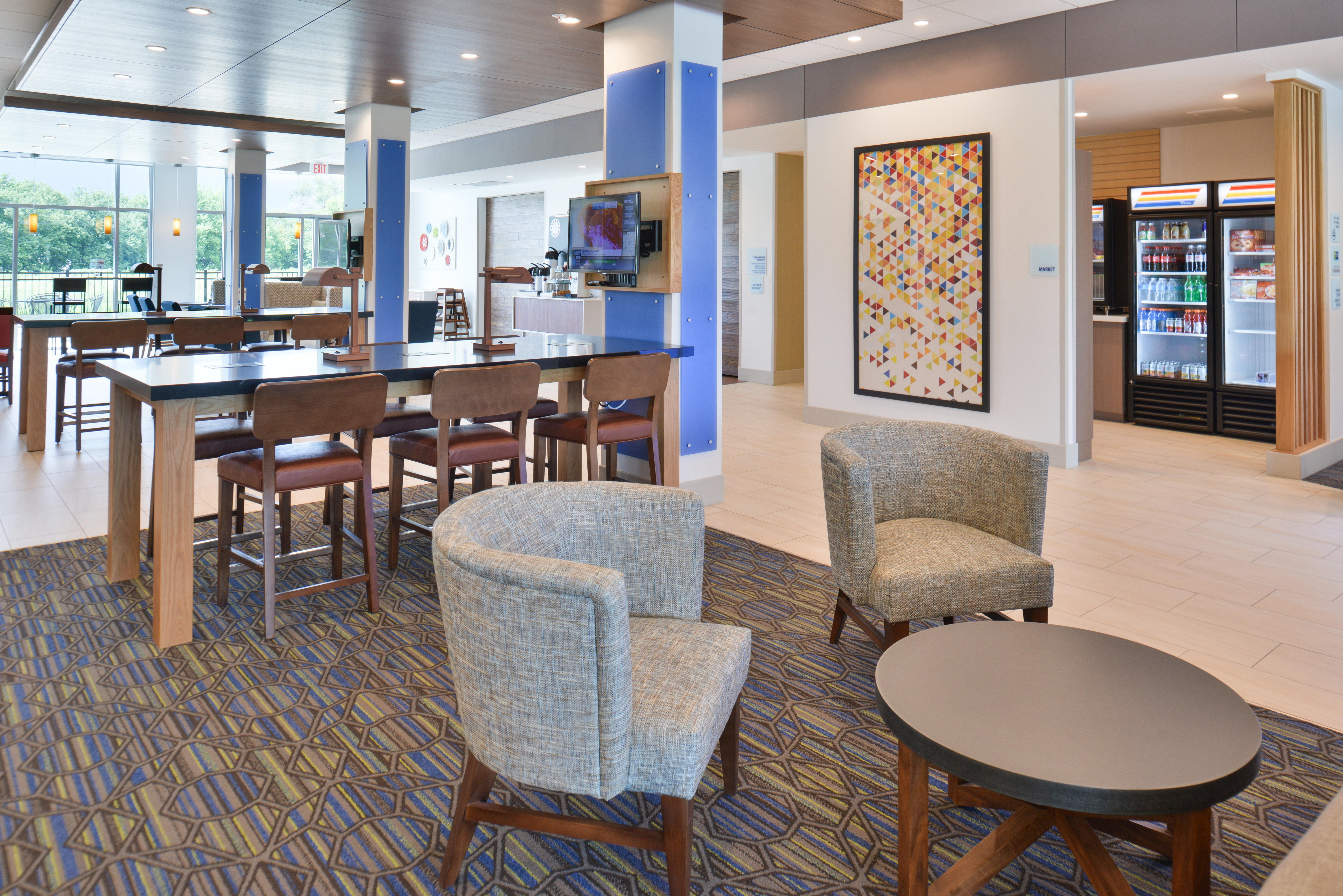 Holiday Inn Express & Suites Omaha Airport By Ihg Carter Lake Eksteriør billede