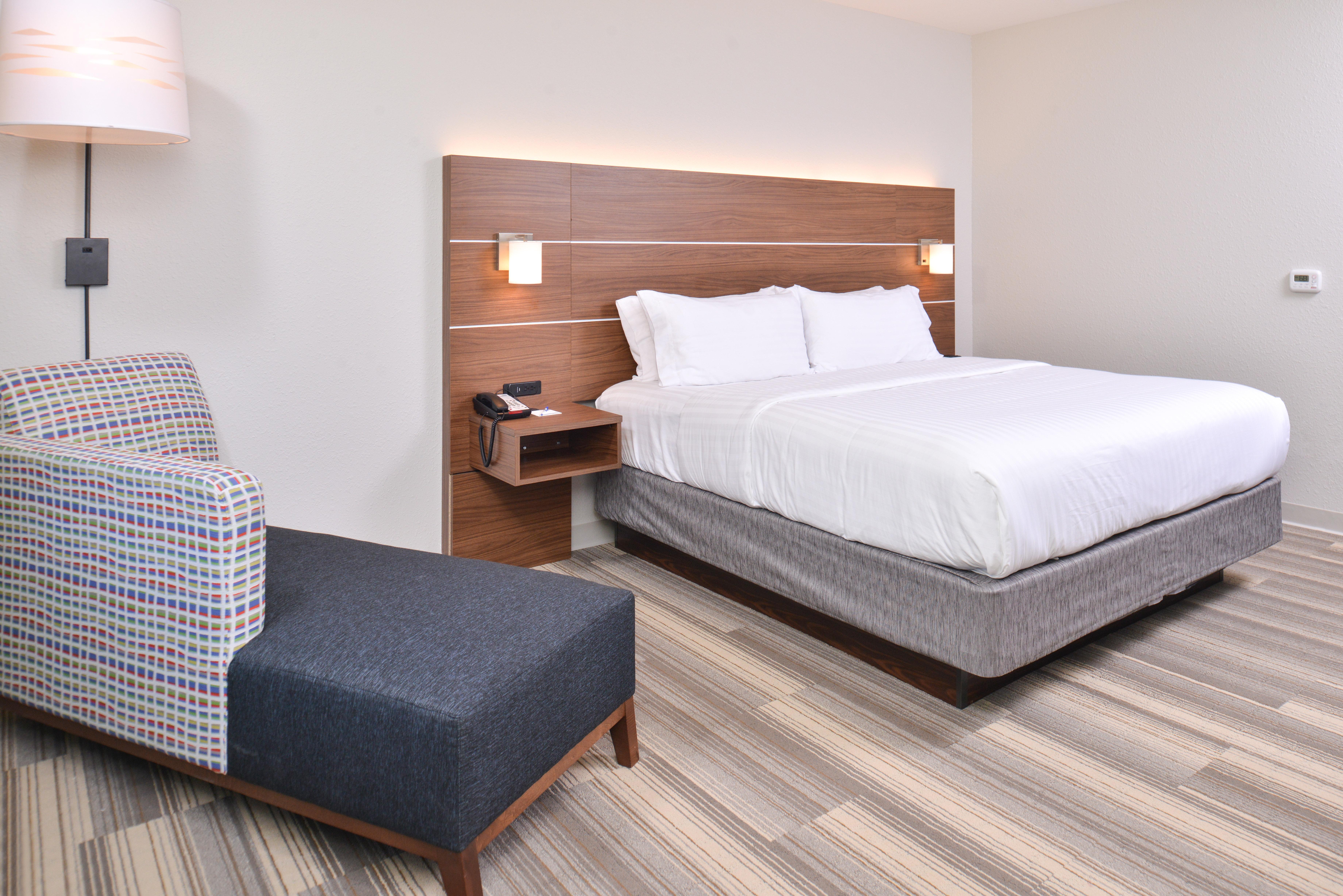 Holiday Inn Express & Suites Omaha Airport By Ihg Carter Lake Eksteriør billede