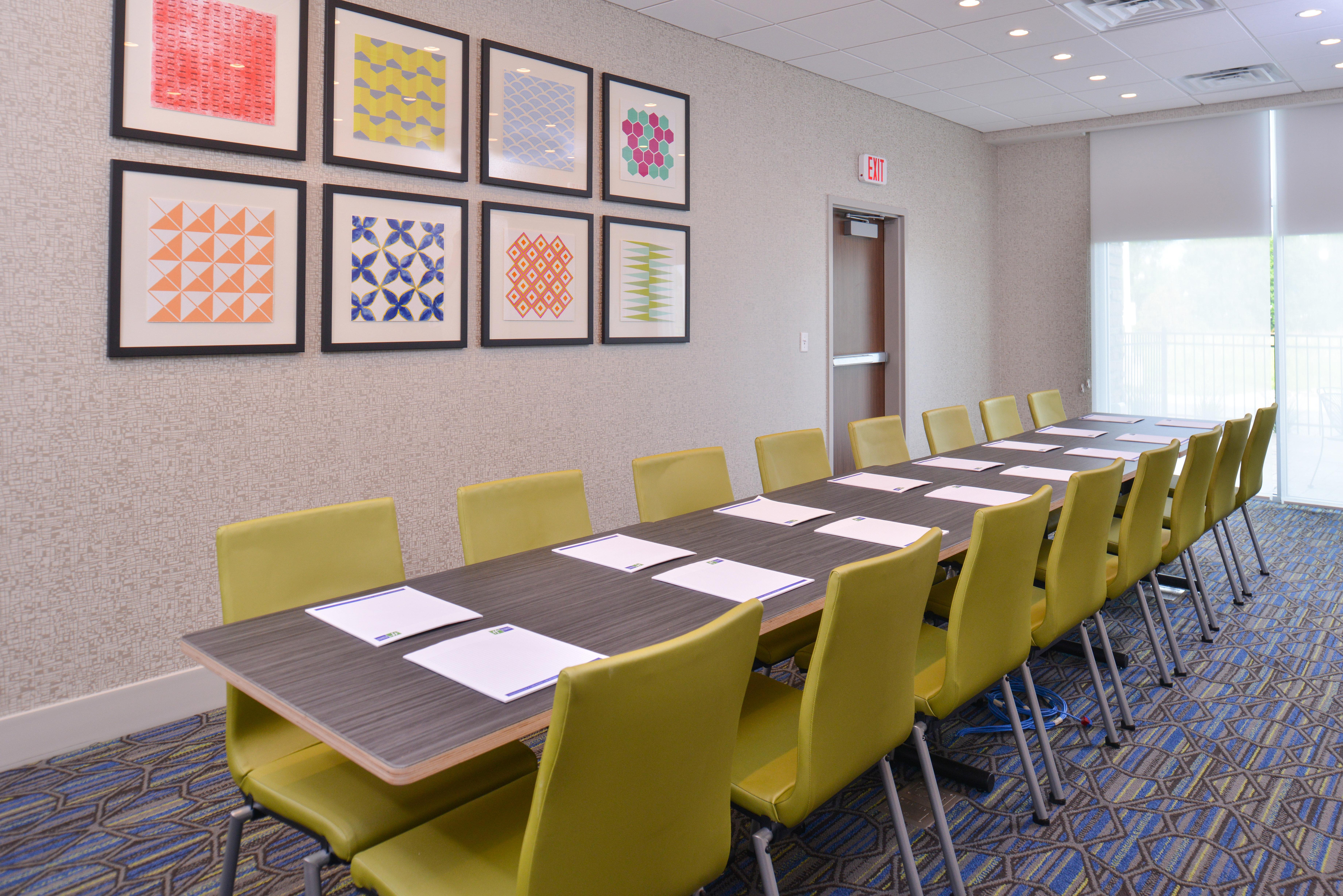 Holiday Inn Express & Suites Omaha Airport By Ihg Carter Lake Eksteriør billede