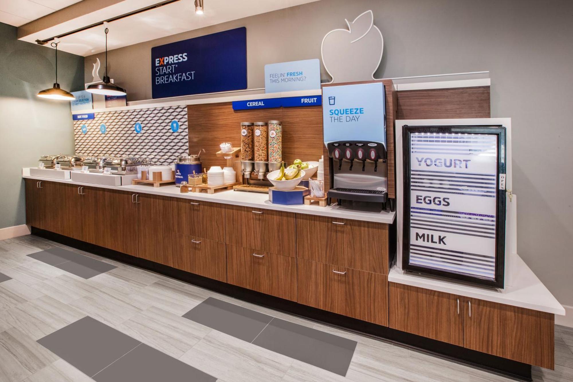 Holiday Inn Express & Suites Omaha Airport By Ihg Carter Lake Eksteriør billede
