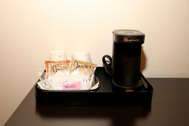 Holiday Inn Express & Suites Omaha Airport By Ihg Carter Lake Eksteriør billede